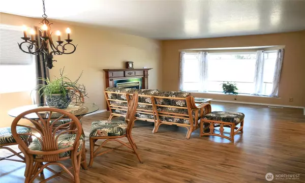 Olympia, WA 98516,5036 Beach WAY NE