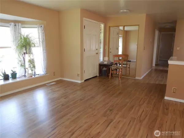 Olympia, WA 98516,5036 Beach WAY NE