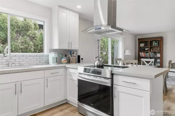 Bothell, WA 98021,722 Wandering Creek DR