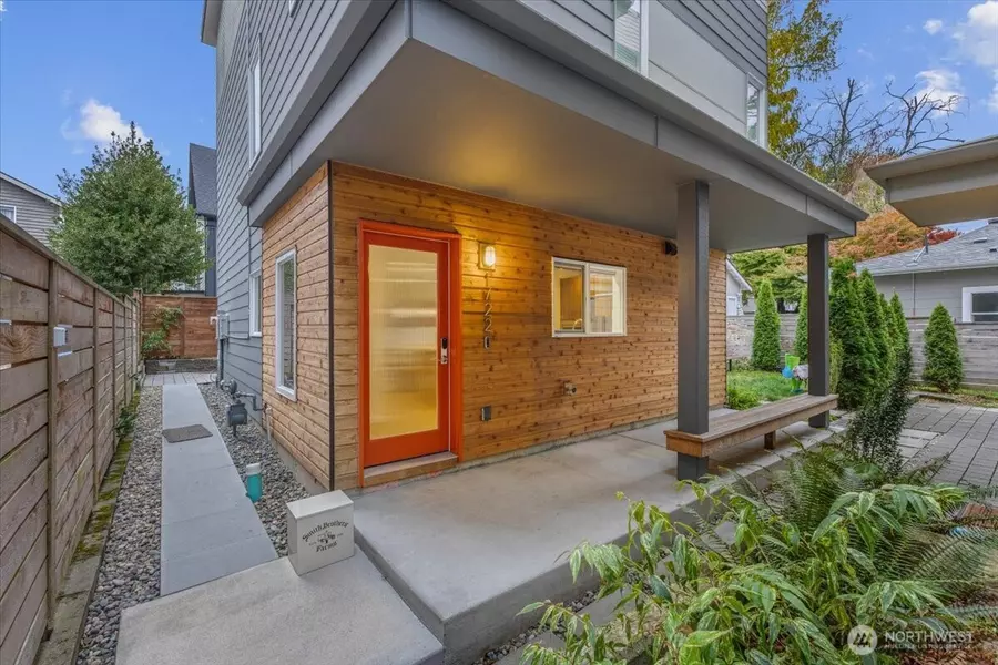 1722 NW 60th ST, Seattle, WA 98107