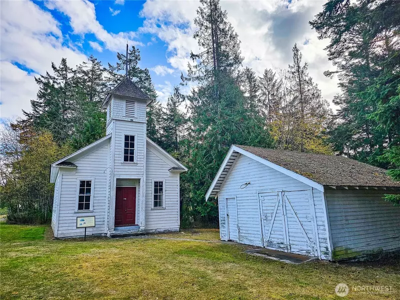 4200 Sharpe LN, Anacortes, WA 98221