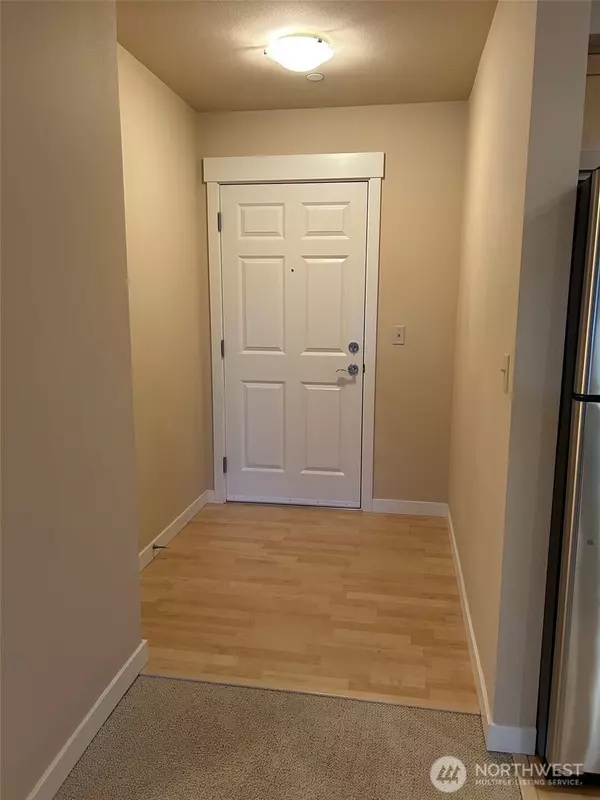 Bainbridge Island, WA 98110,300 High School RD NE #404