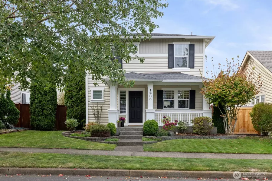 1935 Jensen Ave, Dupont, WA 98327