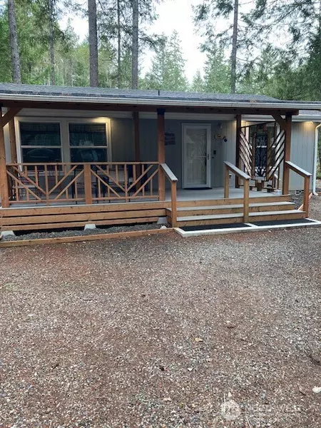 21 N Buckhorn CT, Hoodsport, WA 98548