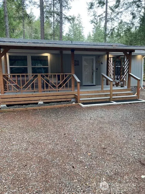 21 N Buckhorn CT, Hoodsport, WA 98548