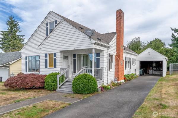 475 S 2nd ST, Cathlamet, WA 98612