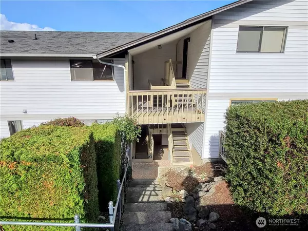 Camano Island, WA 98282,184 Belvedere ST #3