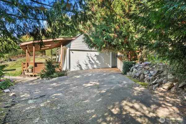 Edgewood, WA 98372,5610 Edgewood DR E