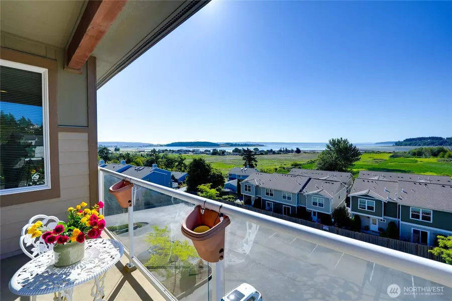 1850 SW Scenic Heights ST #B304, Oak Harbor, WA 98277