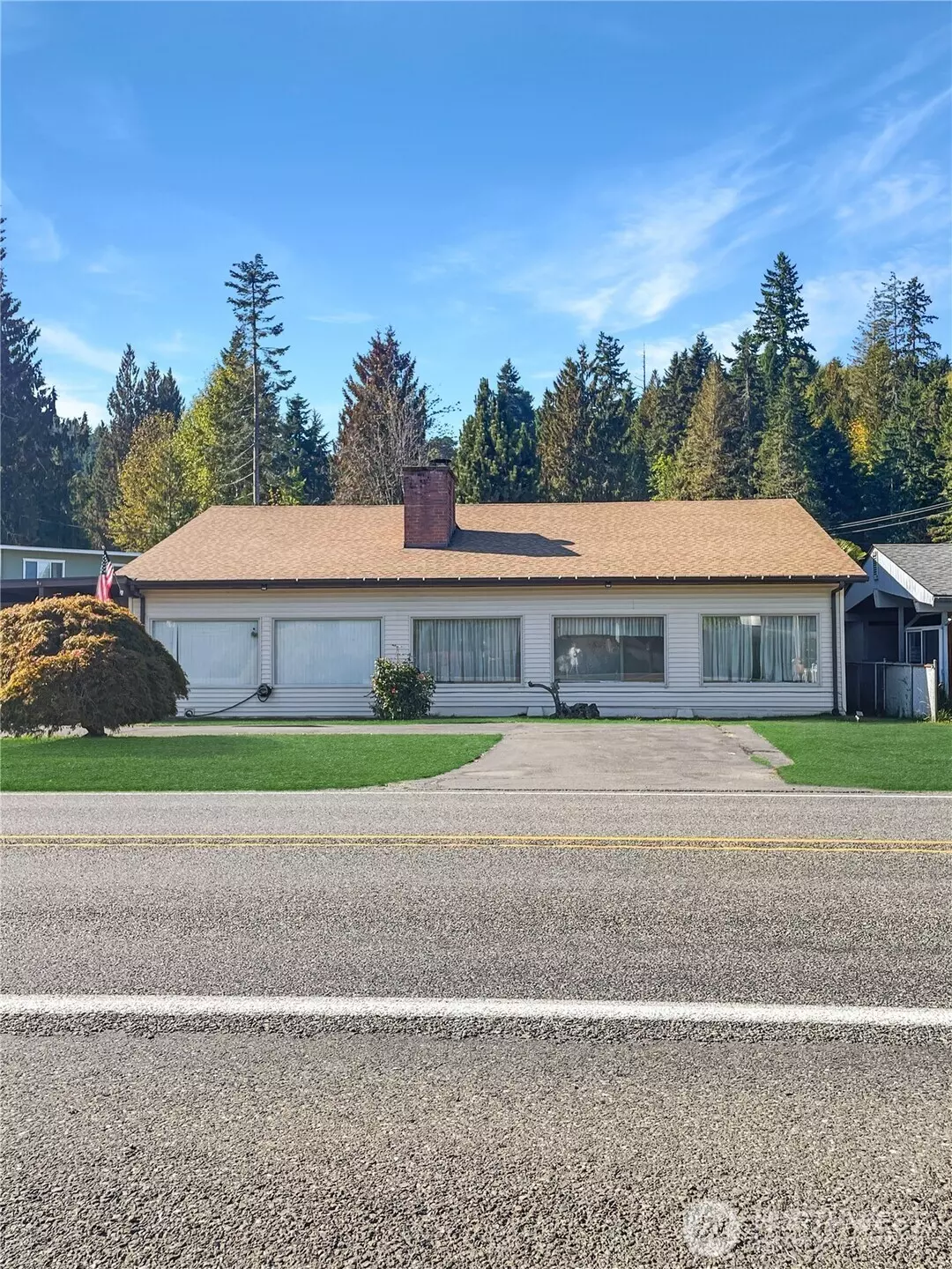 Hoodsport, WA 98548,26141 N Hwy 101