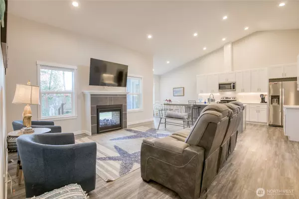Ocean Shores, WA 98569,726 Trinity CT