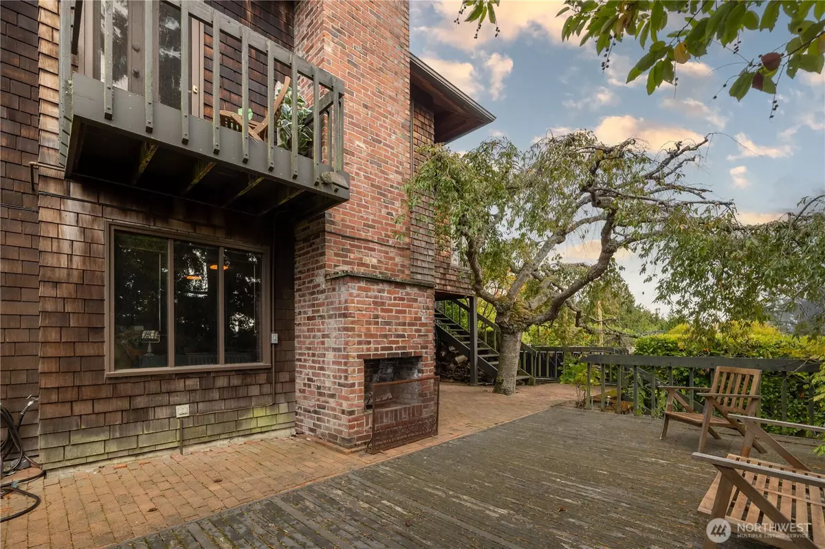 Seattle, WA 98199,3034 30th AVE W