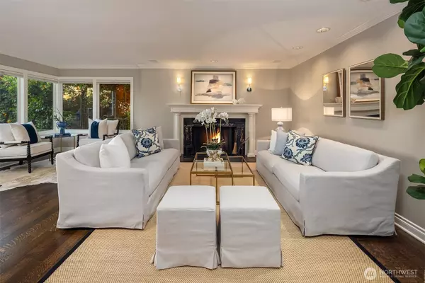 Seattle, WA 98105,5727 63rd AVE NE