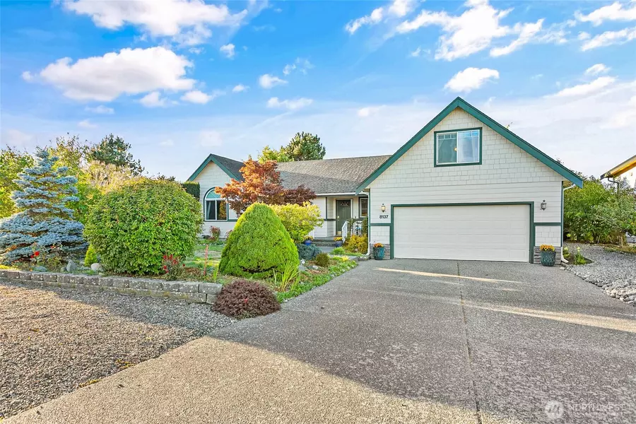 8137 Cowichan RD, Blaine, WA 98230