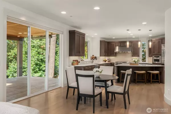 Kirkland, WA 98033,6809 120th AVE NE