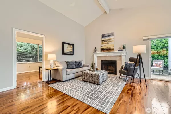 20301 19th AVE NE #1101, Mountlake Terrace, WA 98155