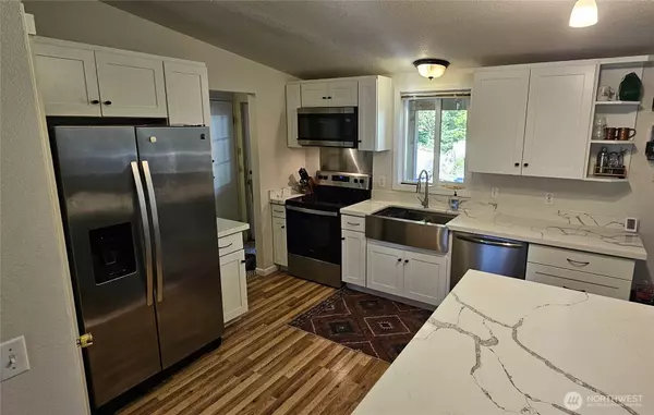 Duvall, WA 98019,19310 320th AVE NE