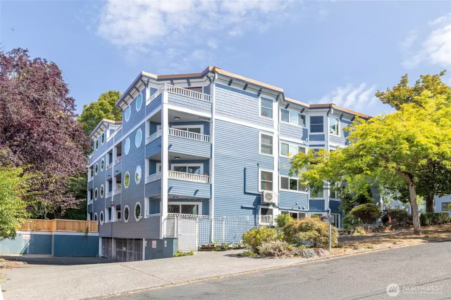 303 13th AVE E #102, Seattle, WA 98102