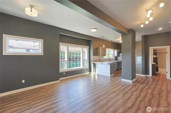 Chehalis, WA 98532,277 SW Lewis ST