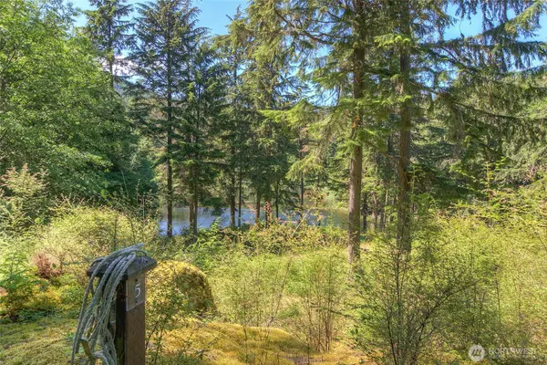 Orcas Island, WA 98280,212 Eagle Lake LN