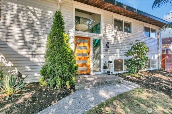 Burien, WA 98166,142 SW 142nd ST