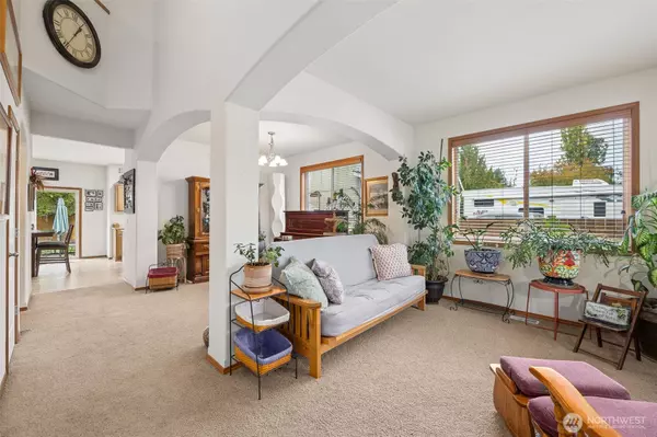 Eatonville, WA 98328,222 Easton AVE W