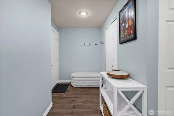 Woodinville, WA 98072,14057 NE 181st ST #E104