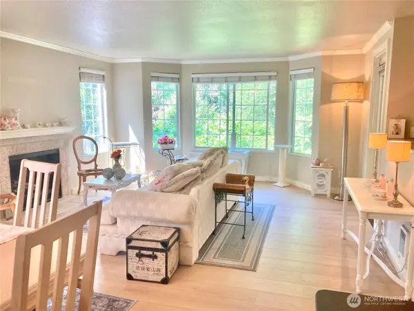 Kirkland, WA 98034,9822 NE 122nd ST #U201