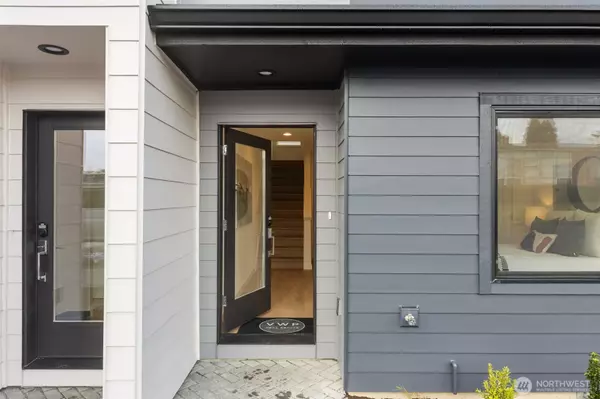 Seattle, WA 98117,9225 C 14th AVE NW
