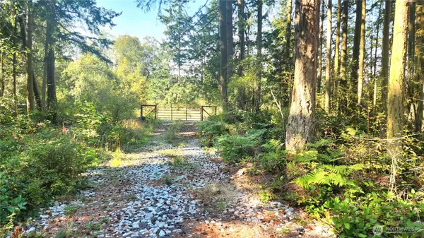 Oak Harbor, WA 98277,1976 Boon Road