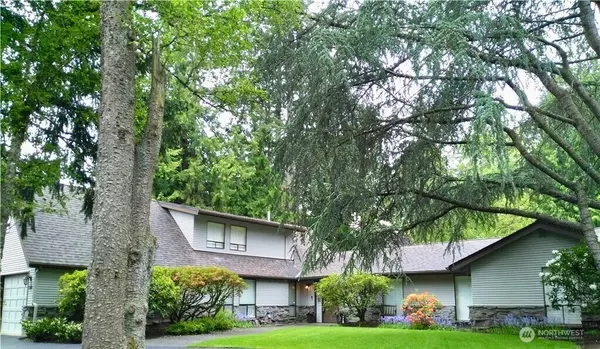 5305 90TH AVE SE, Mercer Island, WA 98040