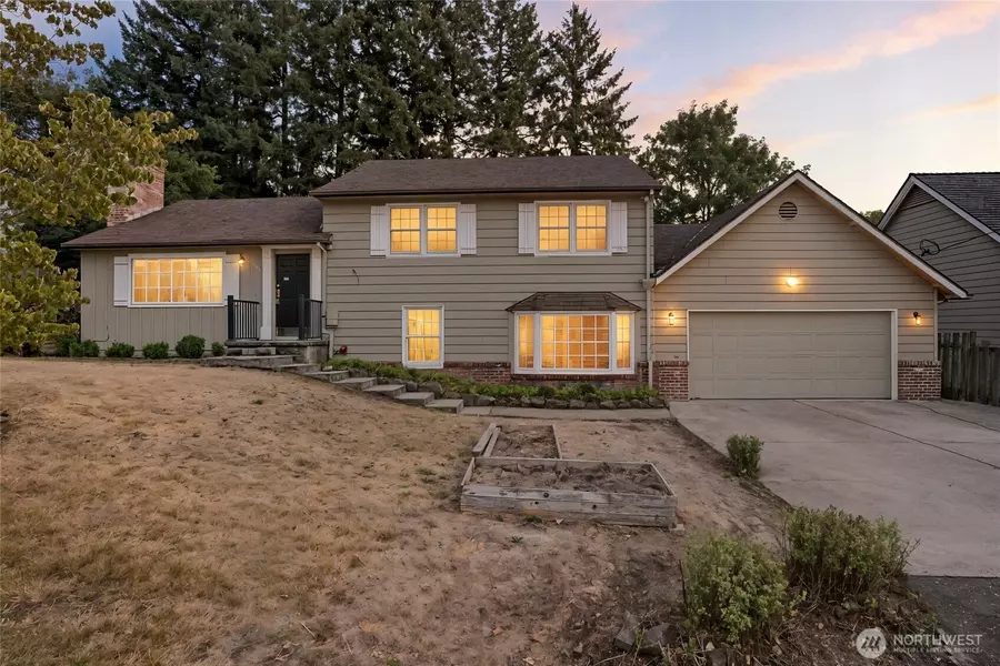 9360 SW Meadow LN, Portland, OR 97225