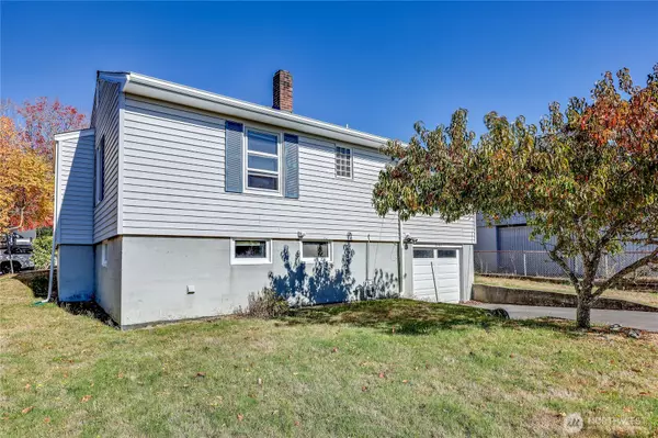 Bremerton, WA 98310,2105 E Highlands ST