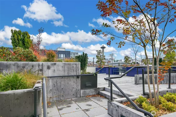 17 W Mercer ST #212, Seattle, WA 98119