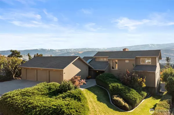 606 Ski View DR, East Wenatchee, WA 98802