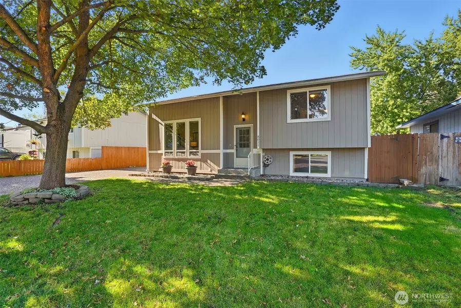 8011 N Dakota ST, Spokane, WA 99208