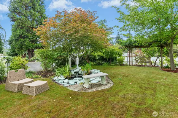 Everett, WA 98203,4806 Seahurst AVE