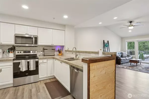 Bothell, WA 98012,2009 196th ST SE #E302