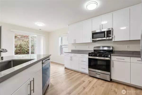 Renton, WA 98056,2511 NE 1st ST