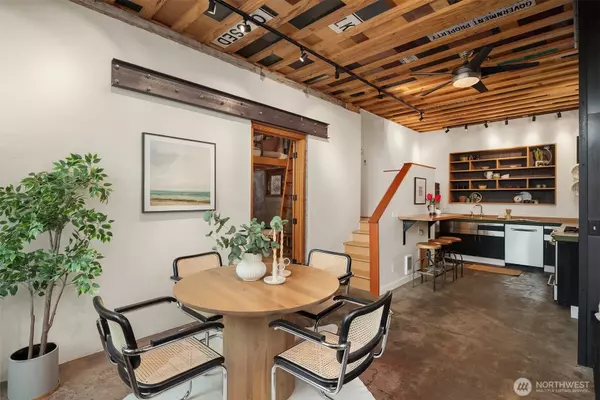 Seattle, WA 98122,112 18th AVE