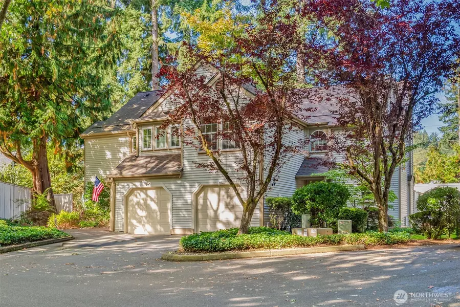 10102 NE 135th LN #Unit 8, Kirkland, WA 98034