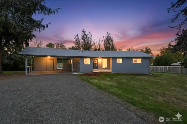 153 Green Acres DR, Castle Rock, WA 98611