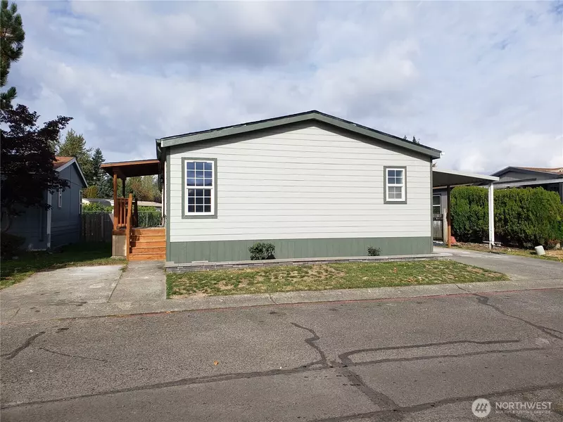 1953 Pine Cone AVE #106, Enumclaw, WA 98022