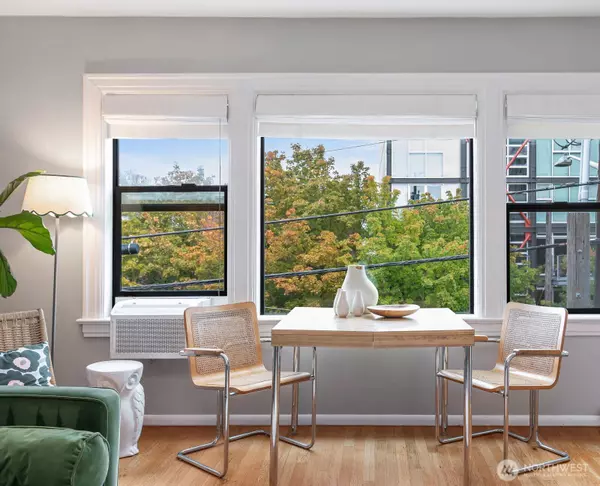 Seattle, WA 98122,1136 13th AVE #305