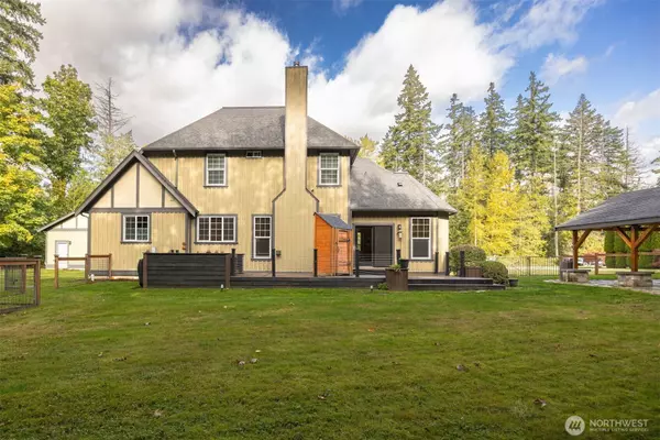 Bellingham, WA 98226,1647 Mt Baker Hyw