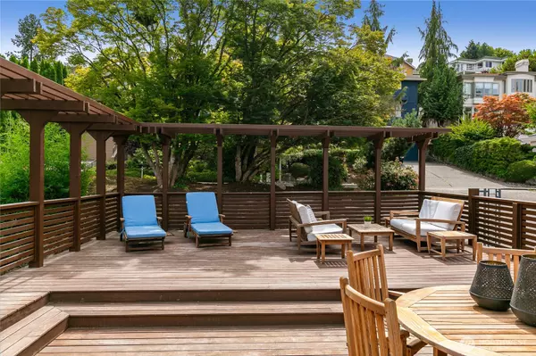 Seattle, WA 98115,4660 NE 89th ST