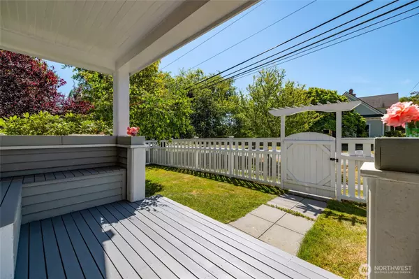 Anacortes, WA 98221,1506 12th ST