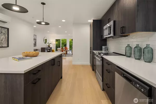 Seattle, WA 98125,13548 39th AVE NE #C