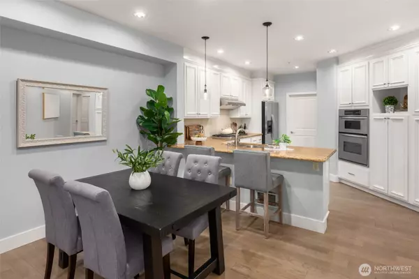 Redmond, WA 98052,8850 Redmond Woodinville RD NE #305