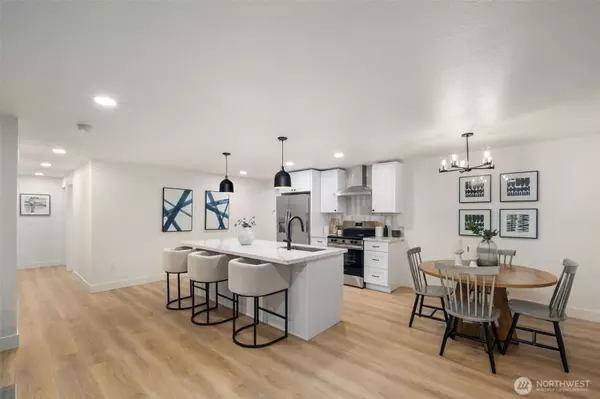 Kirkland, WA 98034,10459 NE 142nd ST